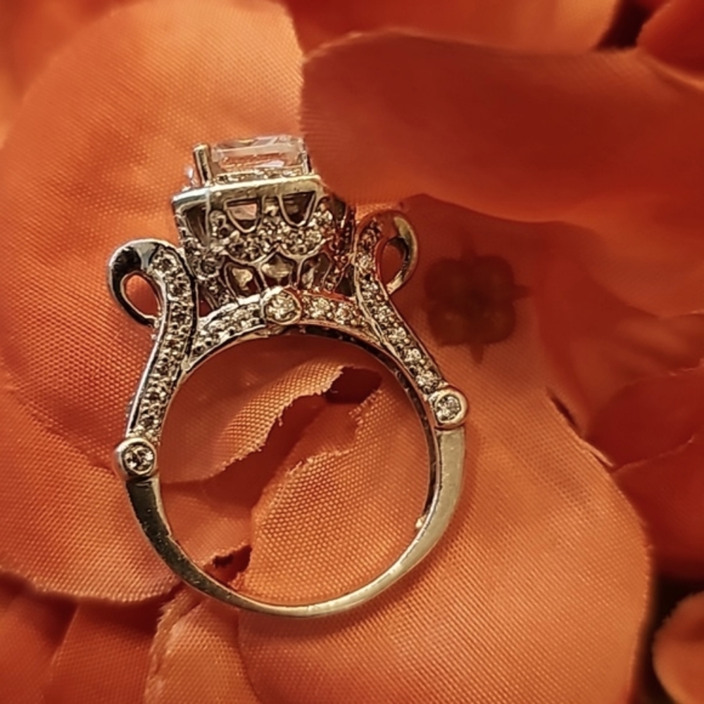 Fashion Ring - Costume - Picture 8 of 12